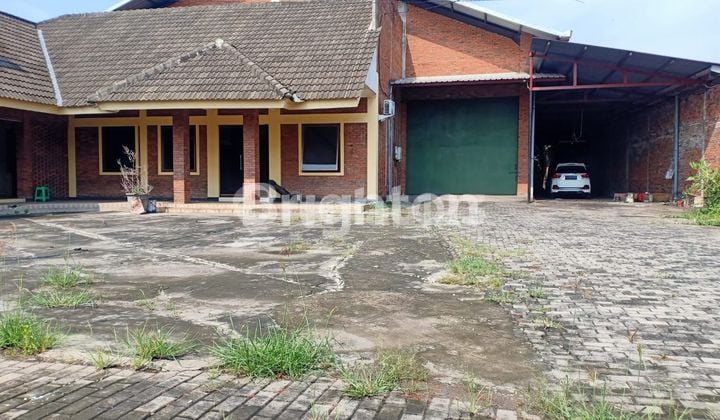 kan Gudang Di Jampirogo, Mojokerto :