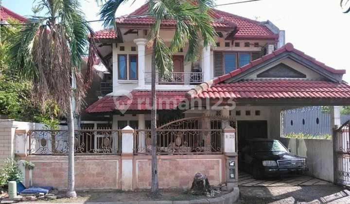 Rumah 2 Lantai Bagus Furnished SHM di Pantai Mentari