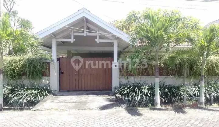 Rumah Bagus Furnished SHM di Manyar Siap Huni Rumah Bagus Furnished SHM di Manyar Siap Huni