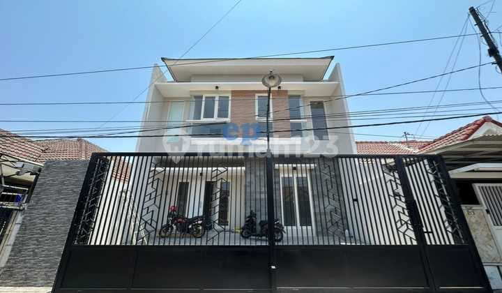 Rumah 2 Lantai Baru SHM di Sutorejo Prima Minimalis Siap Huni
