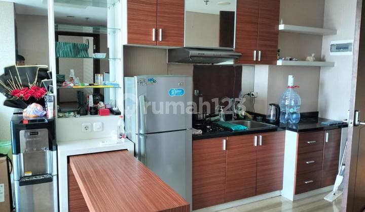 Apartemen Grand Sungkono Lagoon 2BR Bagus Furnished View Suramadu