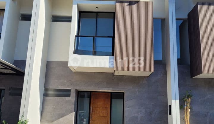 For Rent: 2-story house. Central Park Juanda, Waru, Surabaya. Move-in ready.