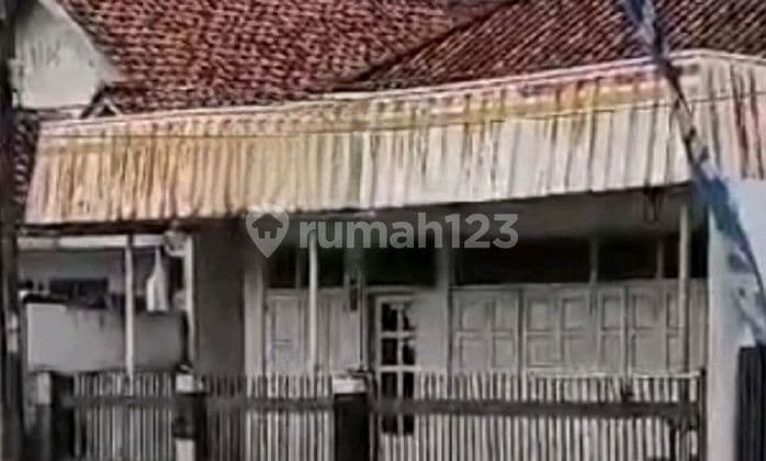 Disewakan Rumah Nol Jalan. Majalengka. Jawa Barat. Strategis Untuk Cafe/mess/restoran