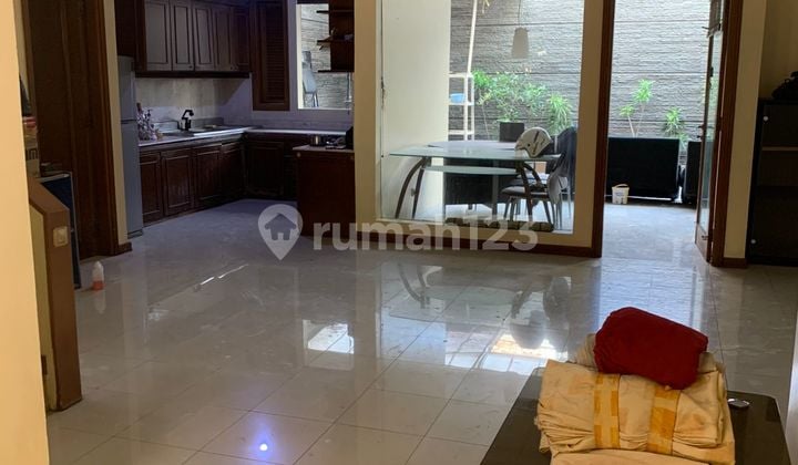 Rumah Nyaman Asri Lokasi Culdesac di Istana Regency 2
