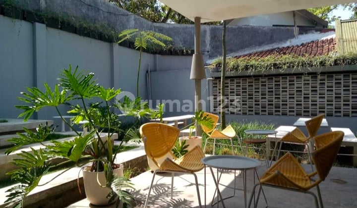 Ruang Usaha Ex Cafe di Sayap Riau Lokasi Strategis