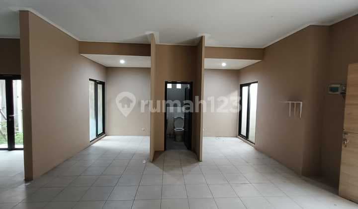 Comfortable and Strategic House in Sayap Karapitan