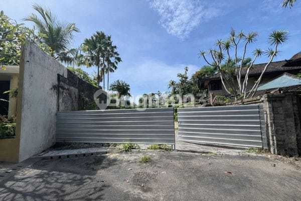 Land in the Villa Asri Complex, a Lush Greenery Area on Jalan Raya Kerobokan Petitenget, Kuta, Bali