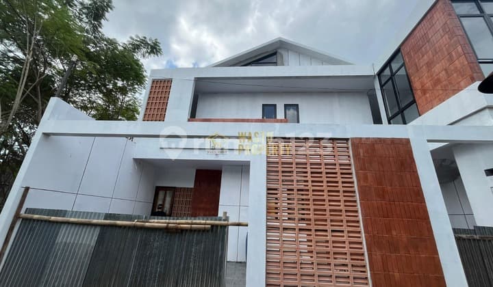 Exclusive Boarding House18 Rooms 10 Minutes to UGM Campus Jogja