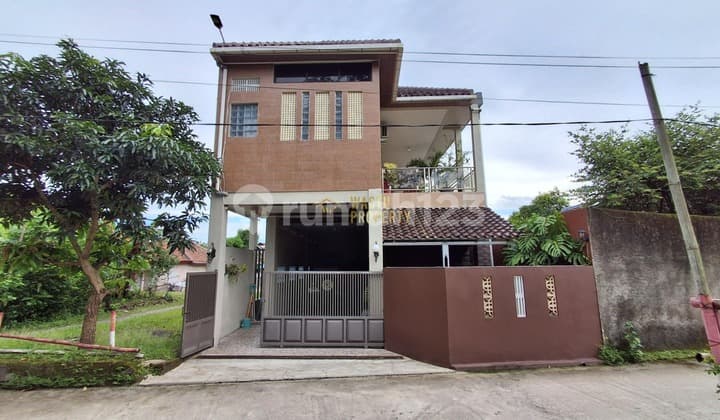 Rumah Mewah Full Furnished Dekat ke Rsud Prambanan