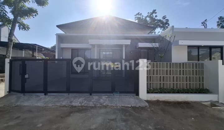 Rumah Modern, Siap Huni, Dekat Sma Negeri 1 Ngemplak