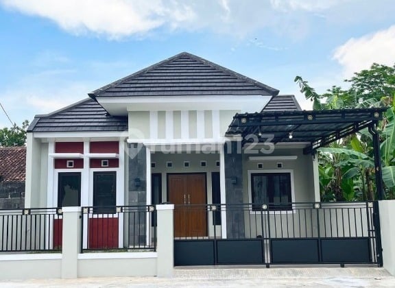 Rumah Cantik Harga Murah 3 Menit ke Stasiun Brambanan