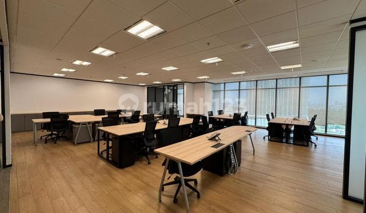 Sewa Kantor Eksklusif 275 m2 Full Furnish di JB Tower Kb. Sirih