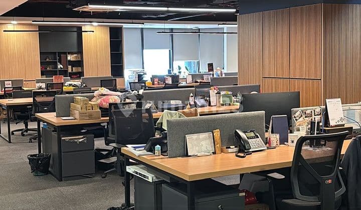 Sewa Kantor Siap Huni 657 M2 di Cfx Tower Gatot Subroto Jaksel