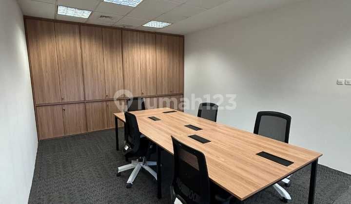 Sewa Kantor 169 m2 Siap Huni di Menara Prima Mega Kuningan