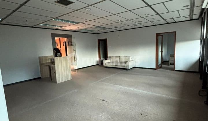 Sewa Kantor Kondisi Fitted 87 M2 di Cfx Tower Gatot Subroto