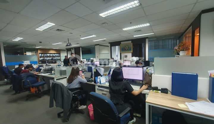 Sewa Kantor Full Furnish 307 m2 di Gandaria 8 Office Tower