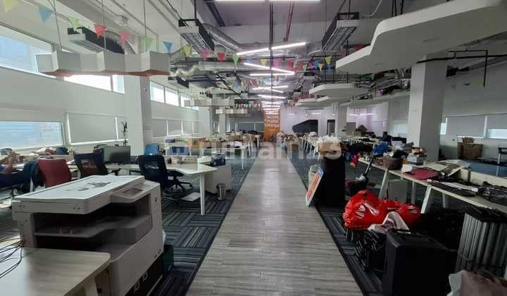 Sewa Kantor Konsep Kekinian Luas 1640 m2 di Menara Palma Kuningan