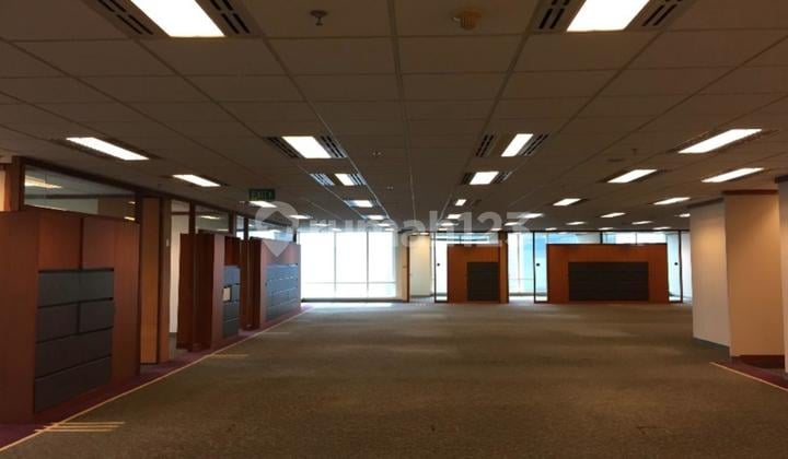 Full Floor Office for Rent 2775 M2 at Wisma GKBI Sudirman, Fitted Condition