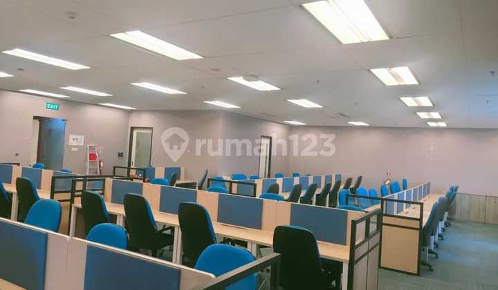 Sewa Kantor Full Furnish 360 M2 di Xl Tower Kuningan Jaksel, Siap Huni