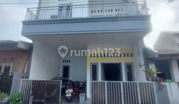 Rumah 2 Lantai Harga Nego SHM di Perumahan Dasana Indah