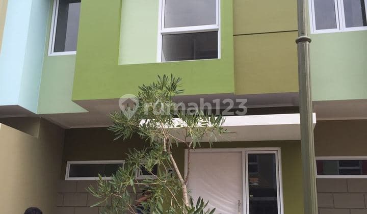 Rumah 2 Lantai Bagus Lokasi Strategis di Arcadia Village