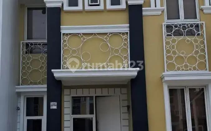 Rumah Kontrakan Furnished 2 Lantai Bagus di Gading Serpong