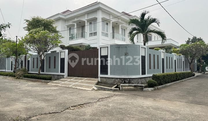 Dijual Rumah Mewah Siap Huni di Jatiwaringin Pondok Gede