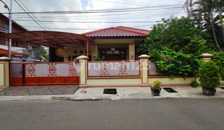 Dijual Rumah Luas Siap Huni di Cempaka Putih Jakarta Pusat