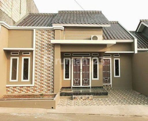 Rumah Mewah Siap Huni Selangkah Ke Jalan Raya, 8 Menit Tol Kukusan, 10 Menit Tol Krukut, Dekat Stasiun Kereta Pondok Cina & Depok Baru, Dekat Kampus Ui