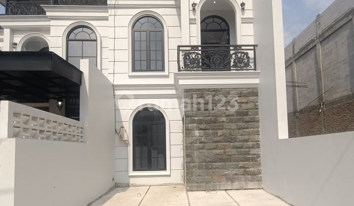 Rumah Mewah 5 Menit Lrt Harjamukti, 5 Menit Tol Cijago, 10 Menit Tol Cibubur, Selangkah Jalan Raya Harjamukti