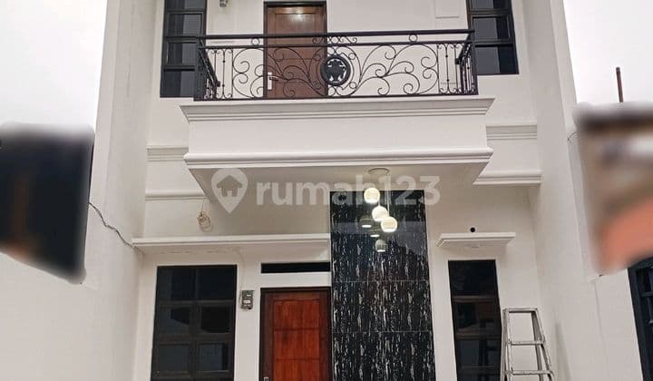 Rumah Mewah Besar Termurah 5 Menit Toll Cijantung 10 Menit LRT Ciracas 10 Menit LRT Rambutan Bebas Banjir