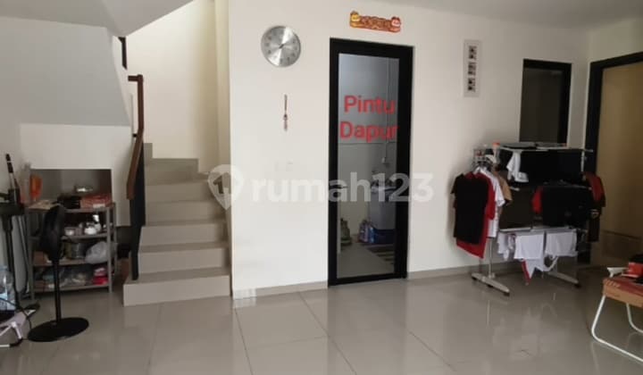 Dijual Cepat ( Bu ) Rumah Cantik 2 Lantai Di Suvarna Sutera Tangerang