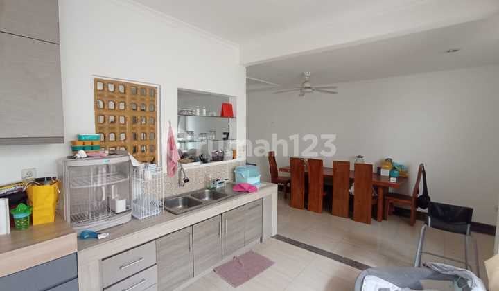 Dijual Murah Rumah Bagus 2 Lantai Lokasi Strategis di Gading Serpong Tangerang Selatan