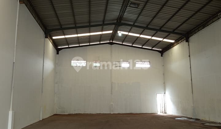 Disewakan Paling Murah Gudang Lokasi Strategis Pusat Kota Tangerang