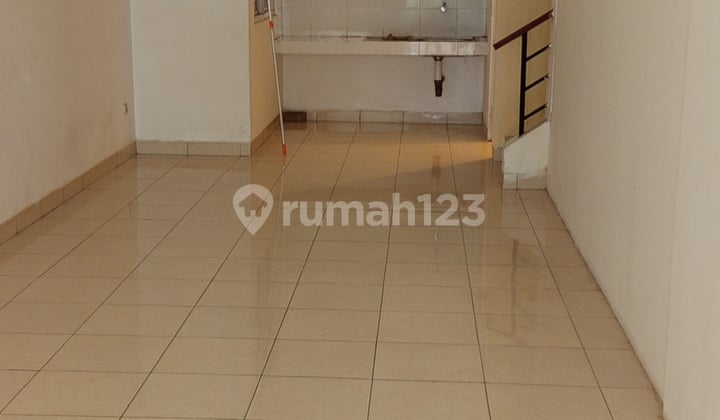 Disewakan Murah Ruko 3 Lantai Strategis Gading Serpong Tangerang
