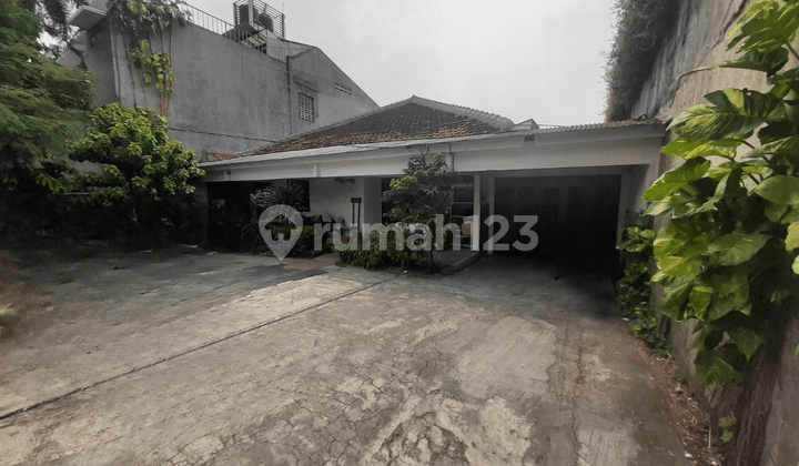 Dijual Rumah Lokasi Strategis Daerah Mampang Prapatan, Jaksel