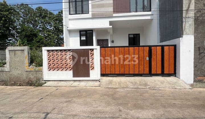 Rumah Murah Siap Huni Dalam Komplek Akses Tol di Jatiwaringin