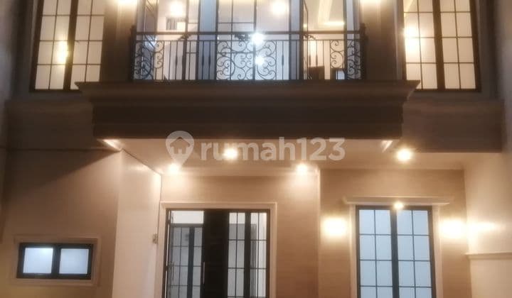 Rumah Cantik dan Mewah dalam Cluster dekat Ragunan Lokasi Adem