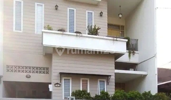 Rumah Cantik dan Mewah dalam Komplek di Pondok Bambu