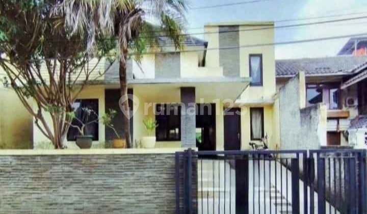 1.5-Story House Below NJOP in a Complex in Pejaten Barat