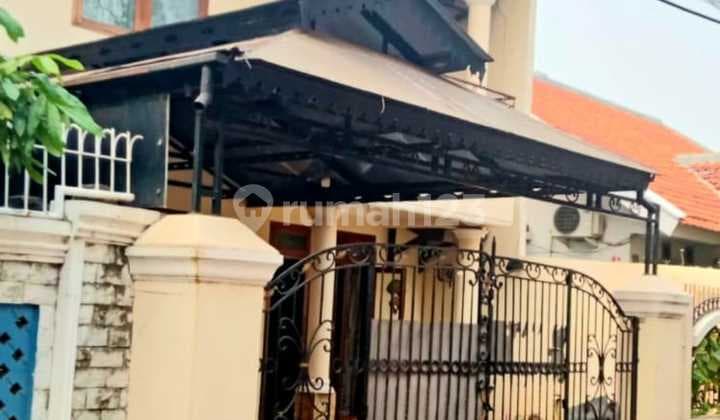 Beautiful and Affordable House Inside a Complex in Pondok Kelapa.