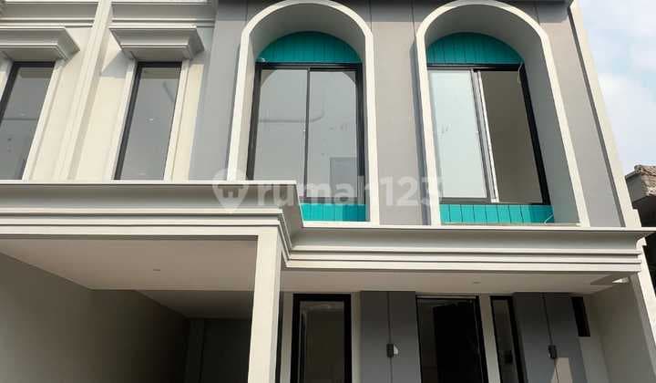 Rumah Mewah 3 Lantai Dlm Cluster Lokasi Strategis