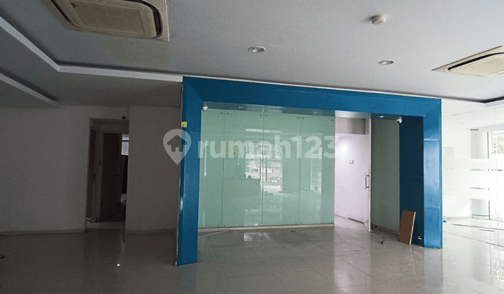 Disewakan Gedung Perkantoran Yang Luas Dan Strategis Murah