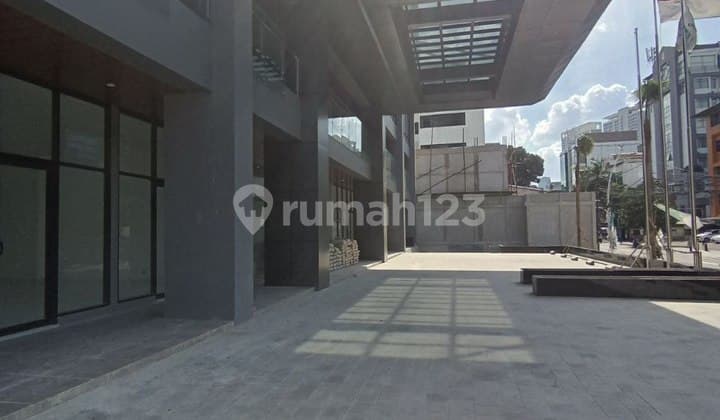 Ruko 3 Lantai Siap Pakai Lokasi Strategis Menteng