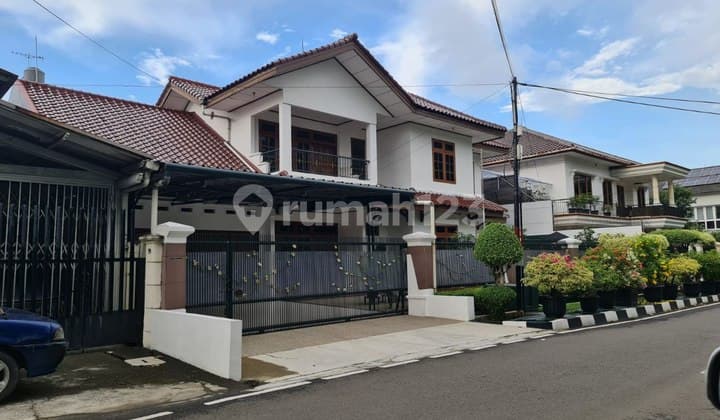 Rumah Asri Cantik Siap Huni Shm Lokasi Strategis