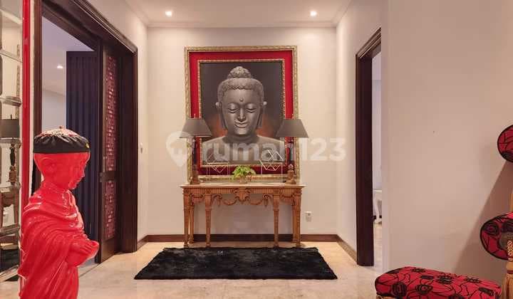 Rumah Mewah Siap Huni Terawat Suasana Asri