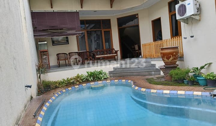 Di Jual Rumah Mewah Full Furnish di Benhill Jakarta Pusat