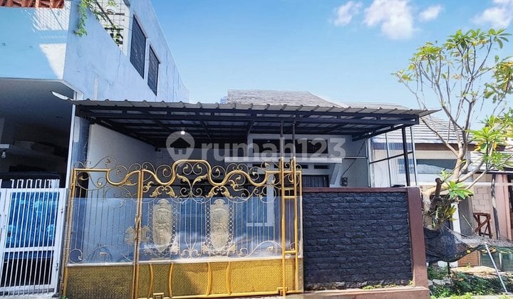 Fast Sale, Good Condition Second-Hand Semi-Furnished House in Rtm Kelapa Dua Depok