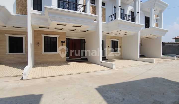 Luxury Ready-to-Occupy House in Strategic Location in Cimanggis Near Cijago Toll Road & LRT Cibubur