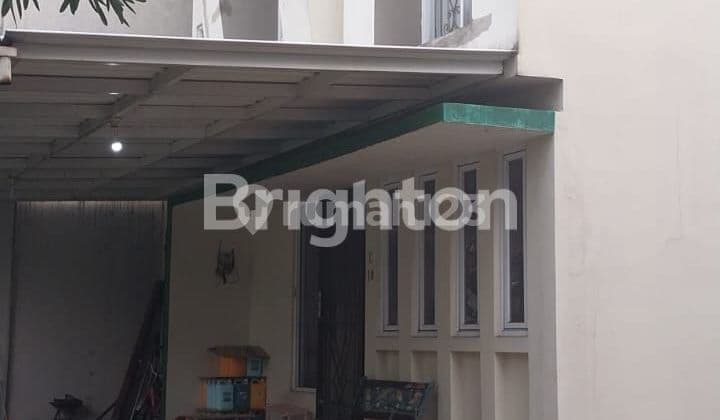 RUMAH 2 LANTAI DI CLUSTER OLEASTER GADING SERPONG